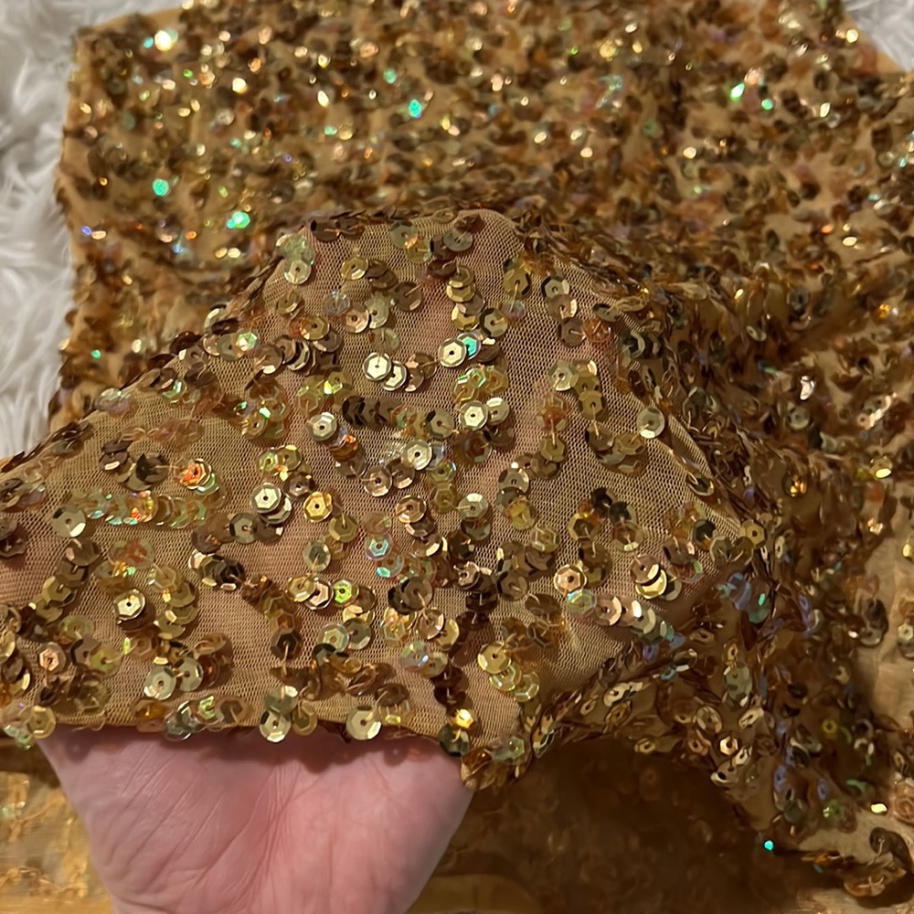 Gold Sequence Tank - Picture 3 of 5